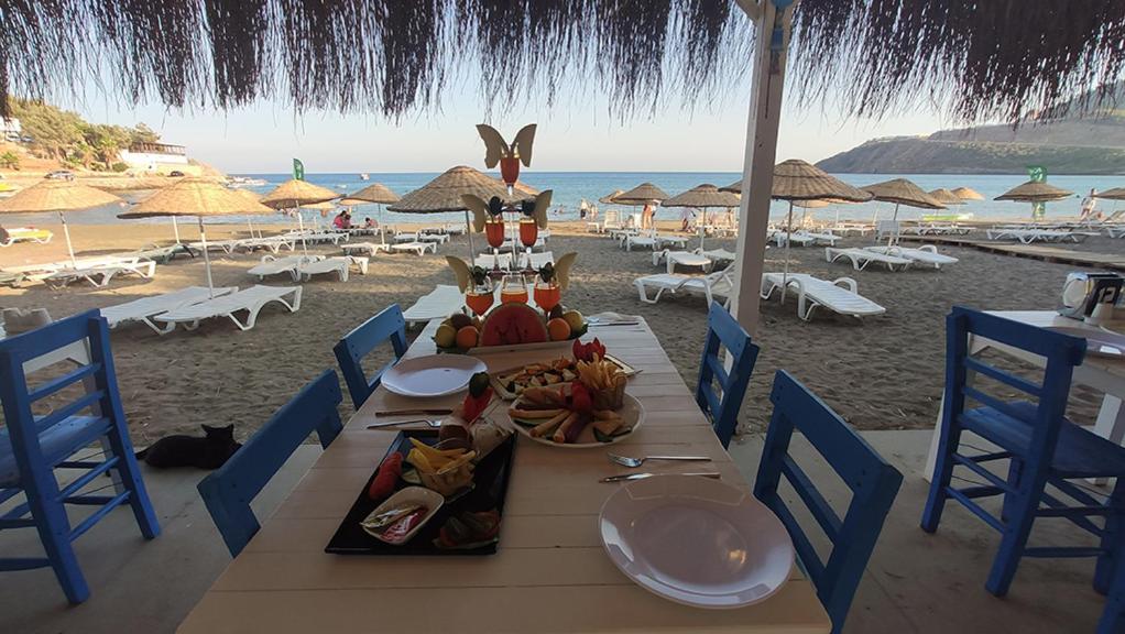 Kupala Beach Hotel Ovacık Esterno foto